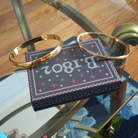 Set of 2 Vintage MONET Bangles - Picture 6 of 6